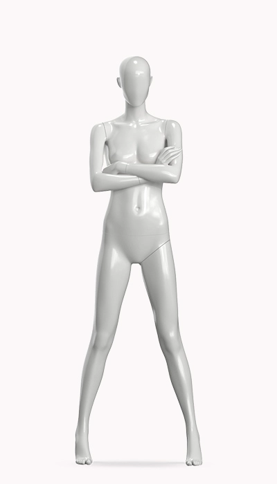 Blend pose of a female mannequin with crossed arms and a wide stance